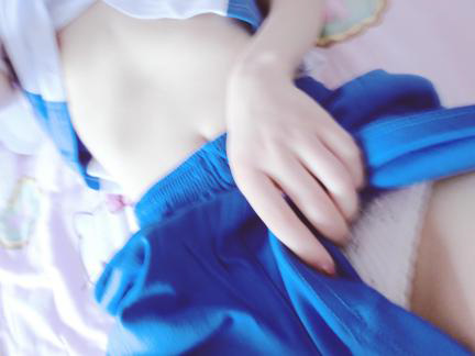 萝莉系列.当萝莉穿上校服 上部