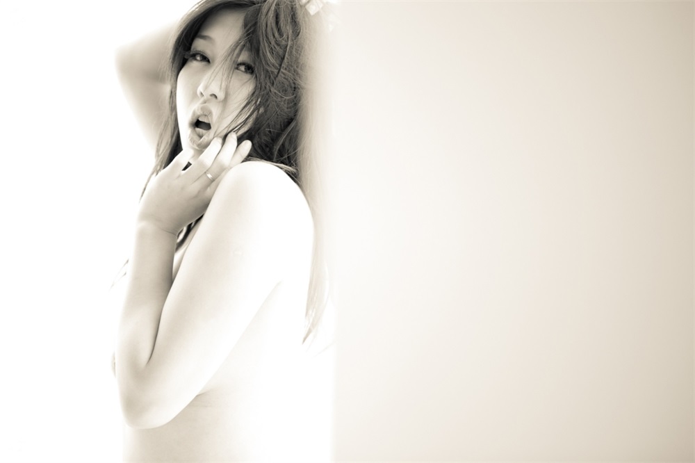 大奶妹子唯美艺术