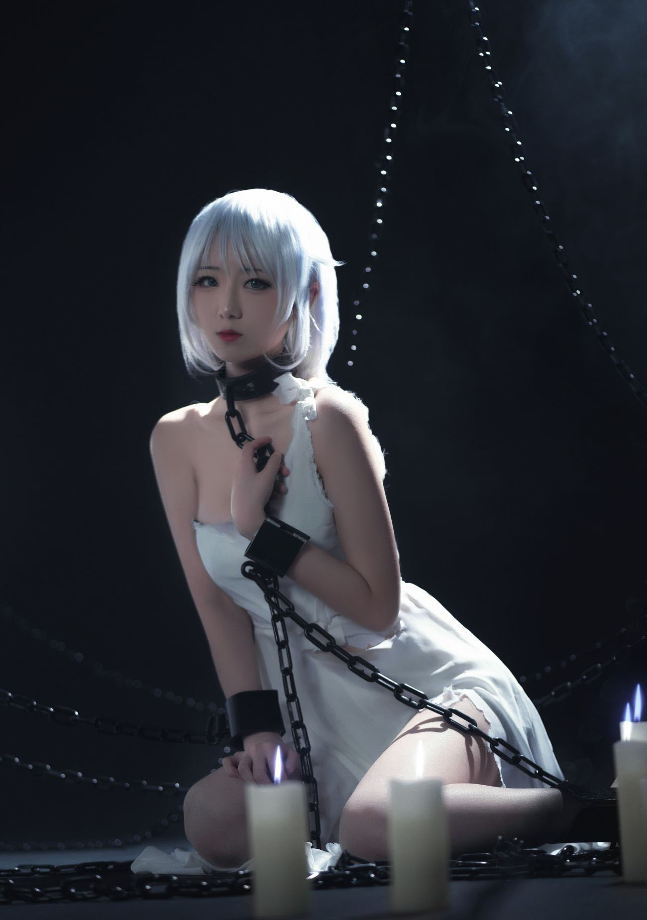 美女战士与阶下囚  鐵板燒鬼舞w 斯卡蒂