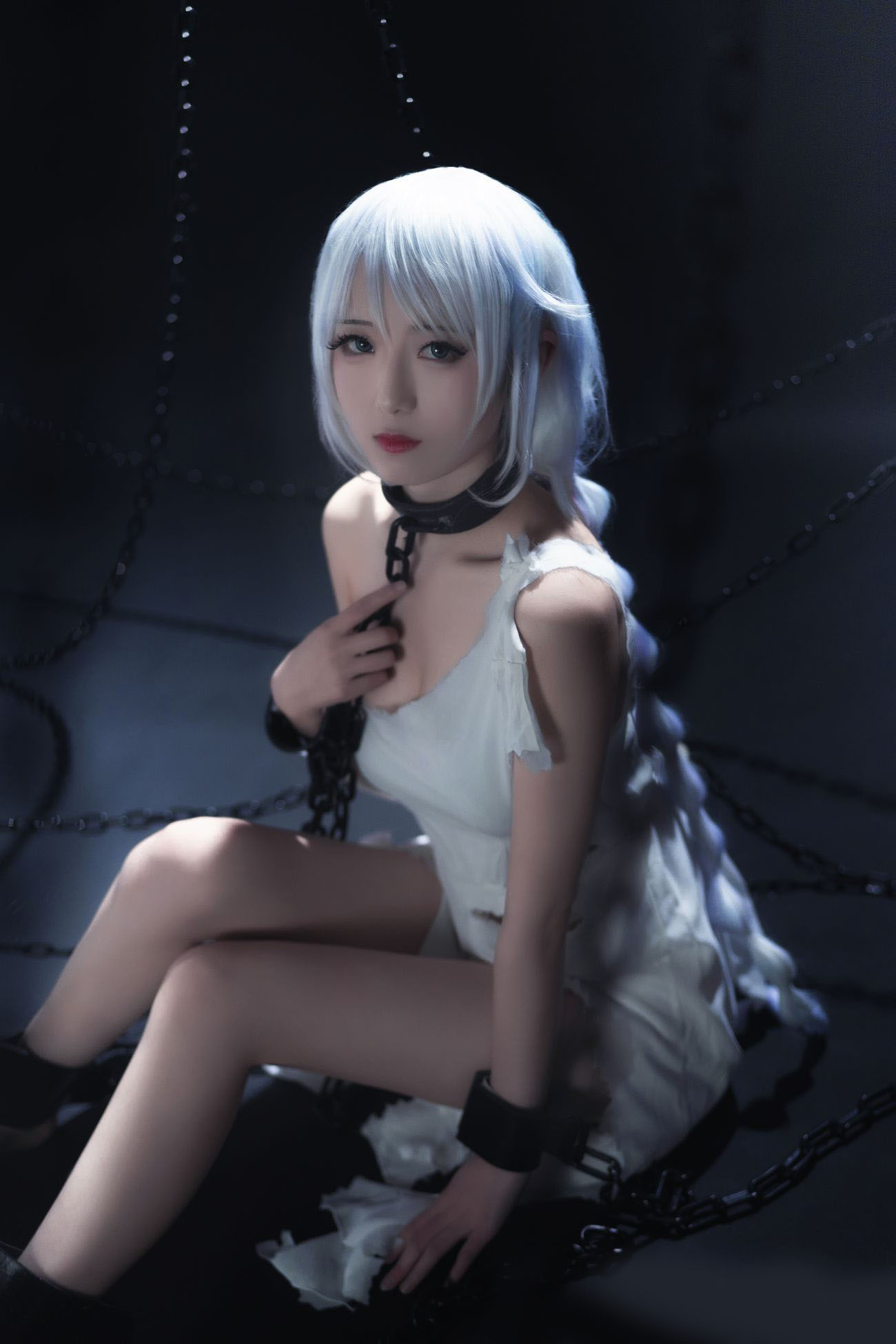 美女战士与阶下囚  鐵板燒鬼舞w 斯卡蒂