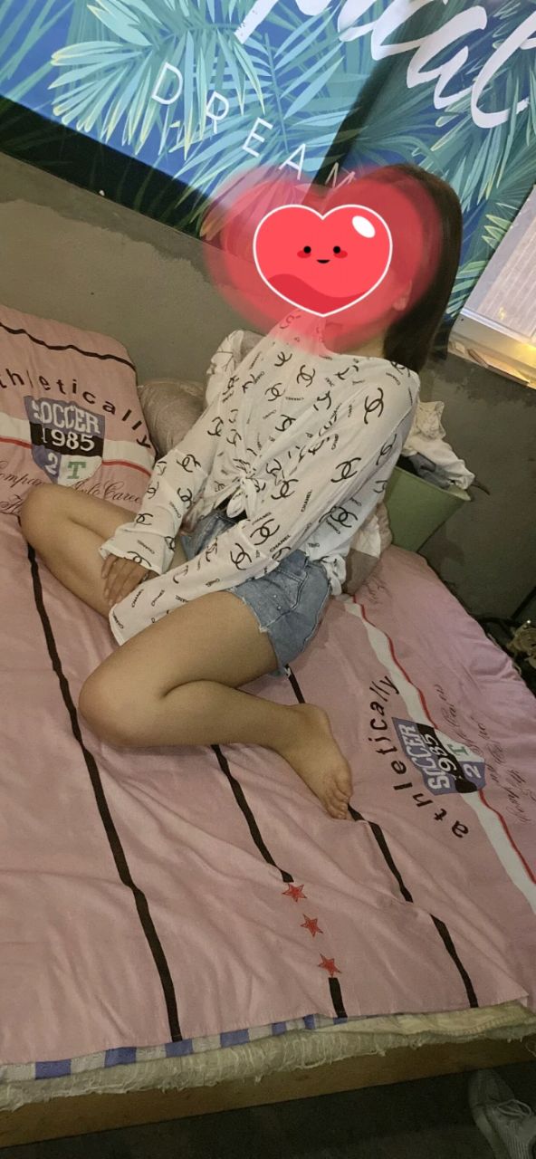 诱人美女的鲜嫩美脚