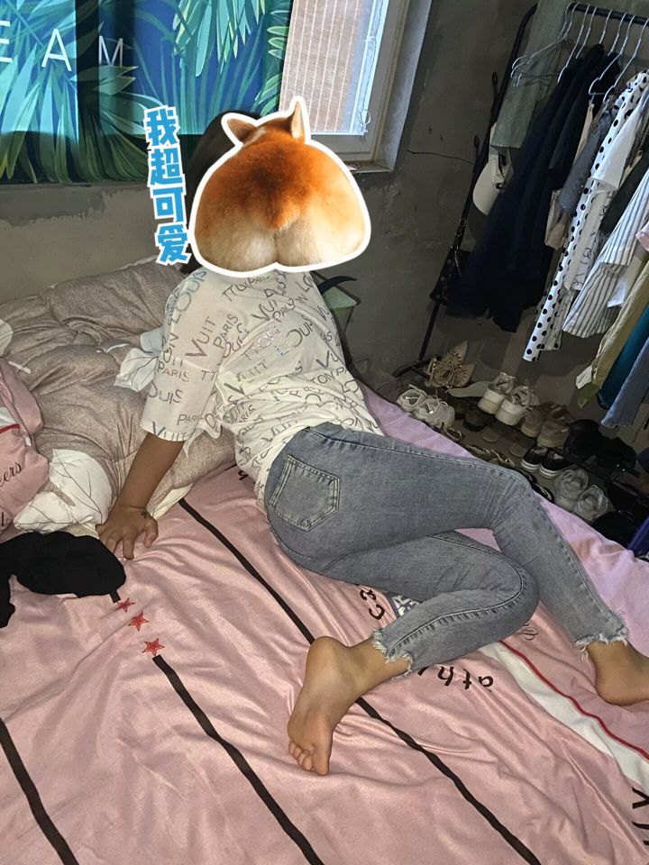 诱人美女的鲜嫩美脚