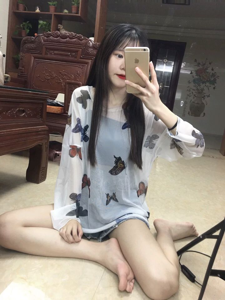 诱人美女的鲜嫩美脚