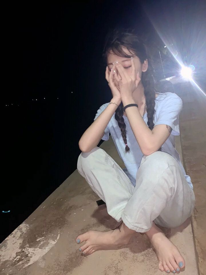 诱人美女的鲜嫩美脚