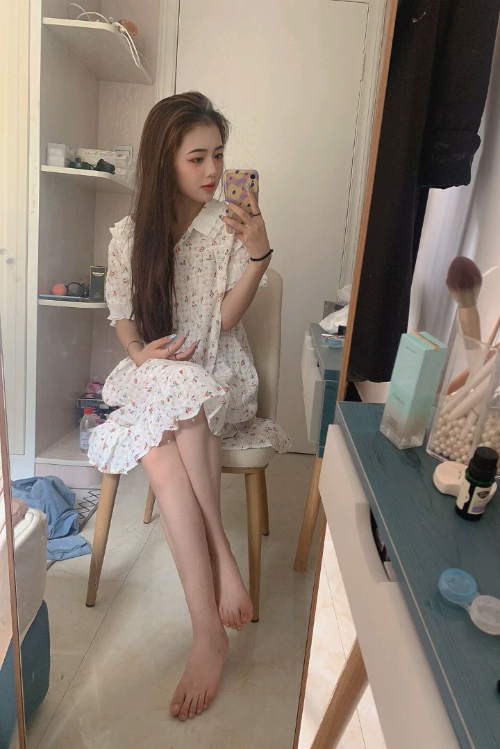 诱人美女的鲜嫩美脚
