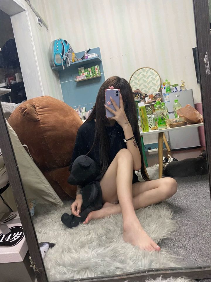 娇艳欲滴 令人眼馋的美足肉足