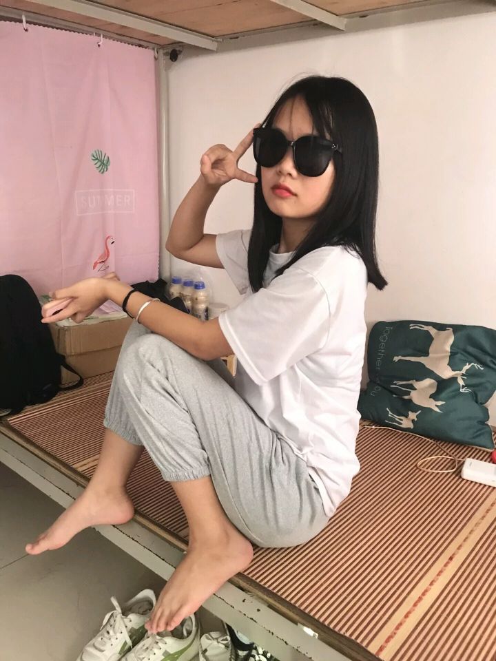 娇艳欲滴 令人眼馋的美足肉足