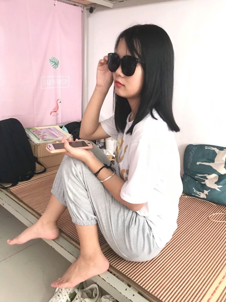 娇艳欲滴 令人眼馋的美足肉足