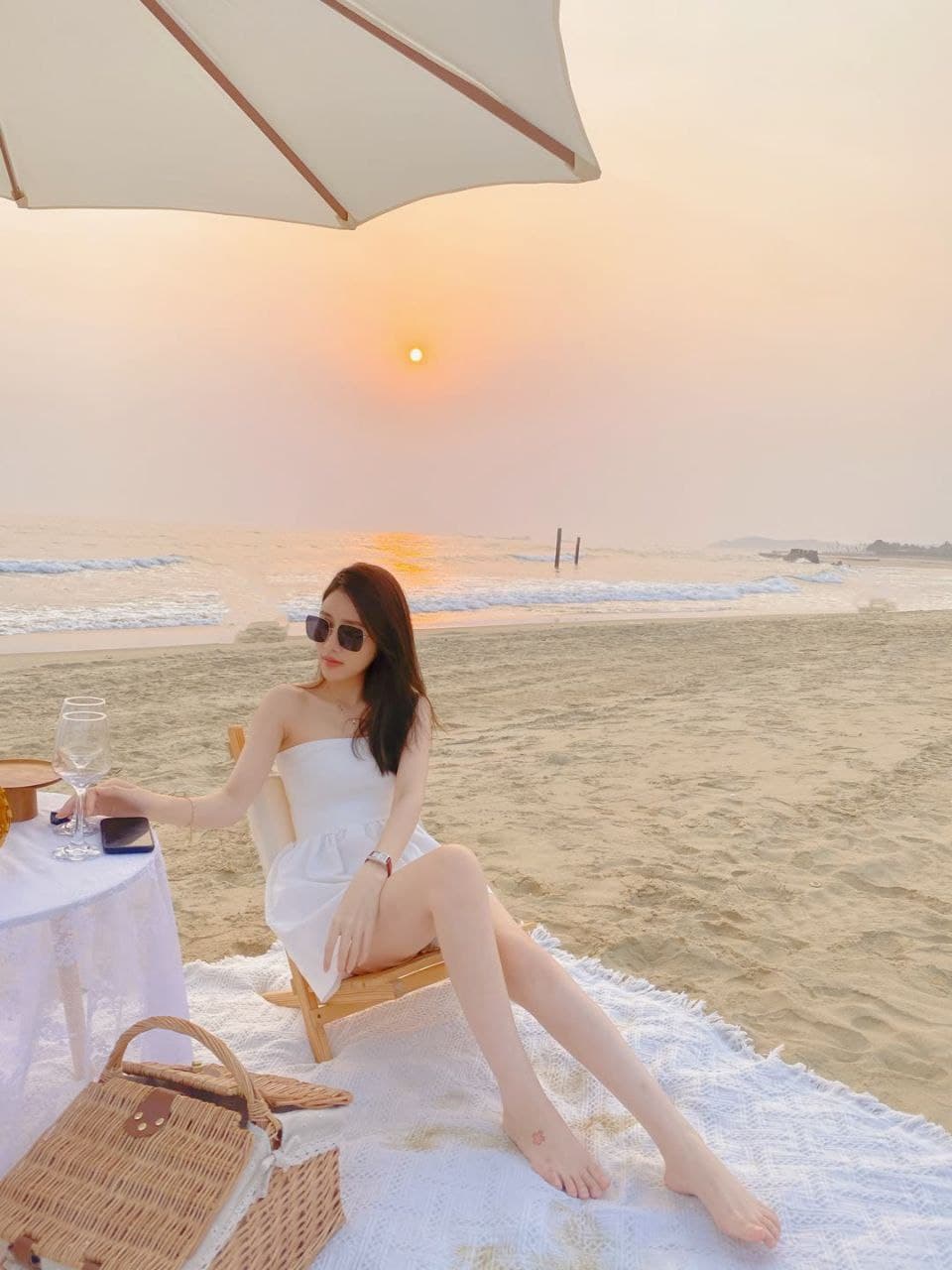 这么好看的美人美脚 真是让人垂涎三尺