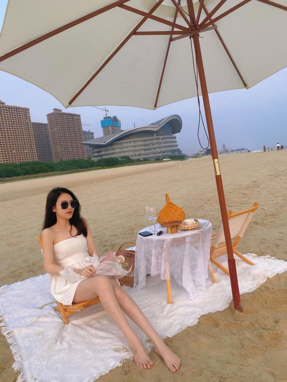 这么好看的美人美脚 真是让人垂涎三尺