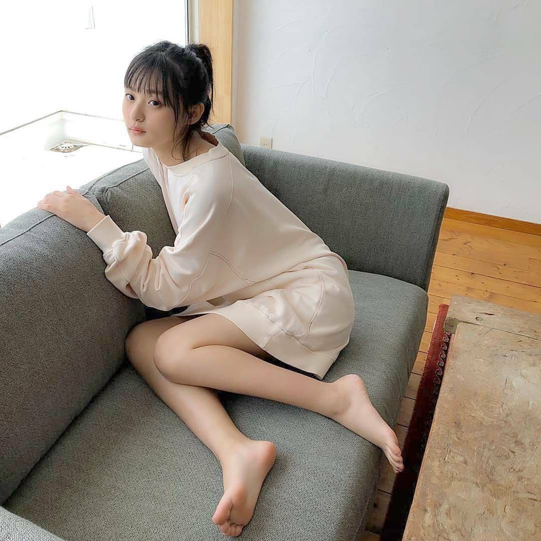 这么好看的美人美脚 真是让人垂涎三尺