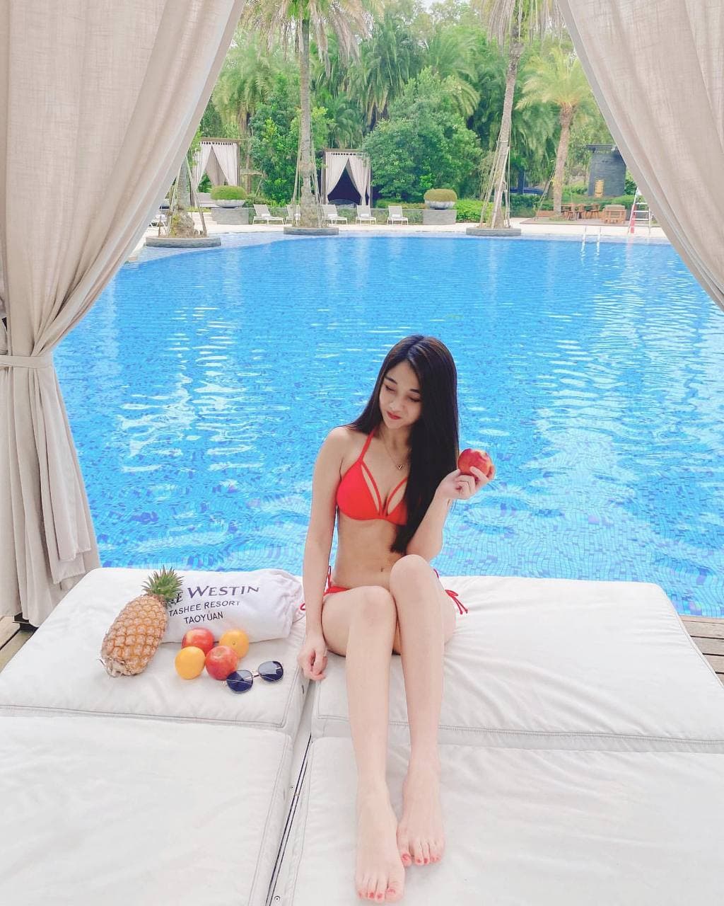 这么好看的美人美脚 真是让人垂涎三尺