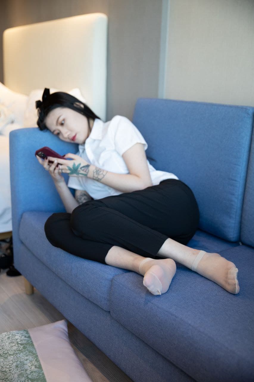 这么好看的美人美脚 真是让人垂涎三尺