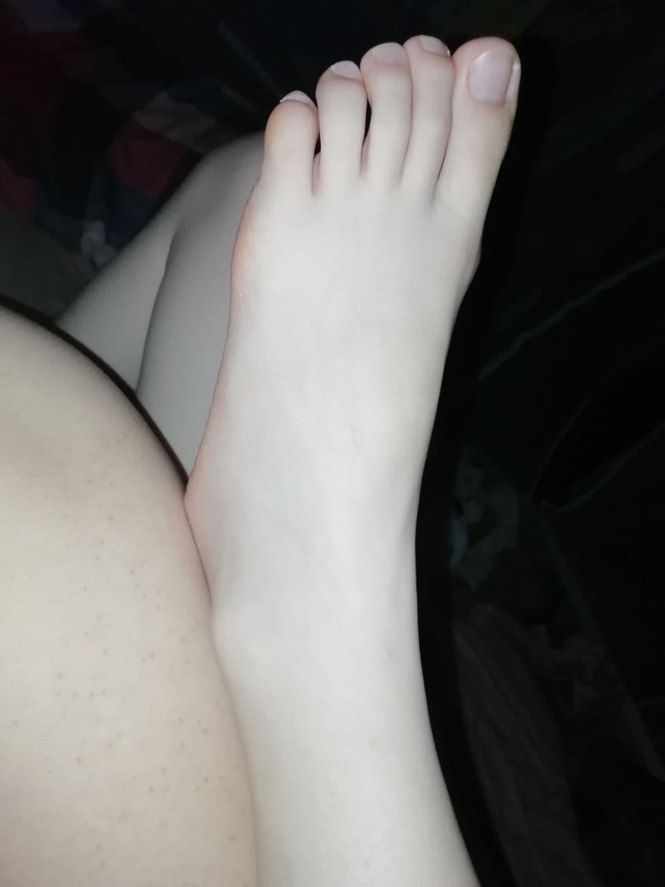 这么好看的美人美脚 真是让人垂涎三尺
