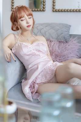 睡衣公主米线线酥胸美臀