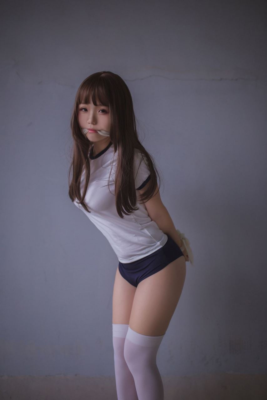 摸着你的良心说话-Yoko宅夏经典Cos白丝捆绑