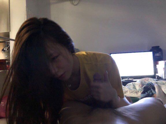 人前温婉淑仪，人后闷骚放荡