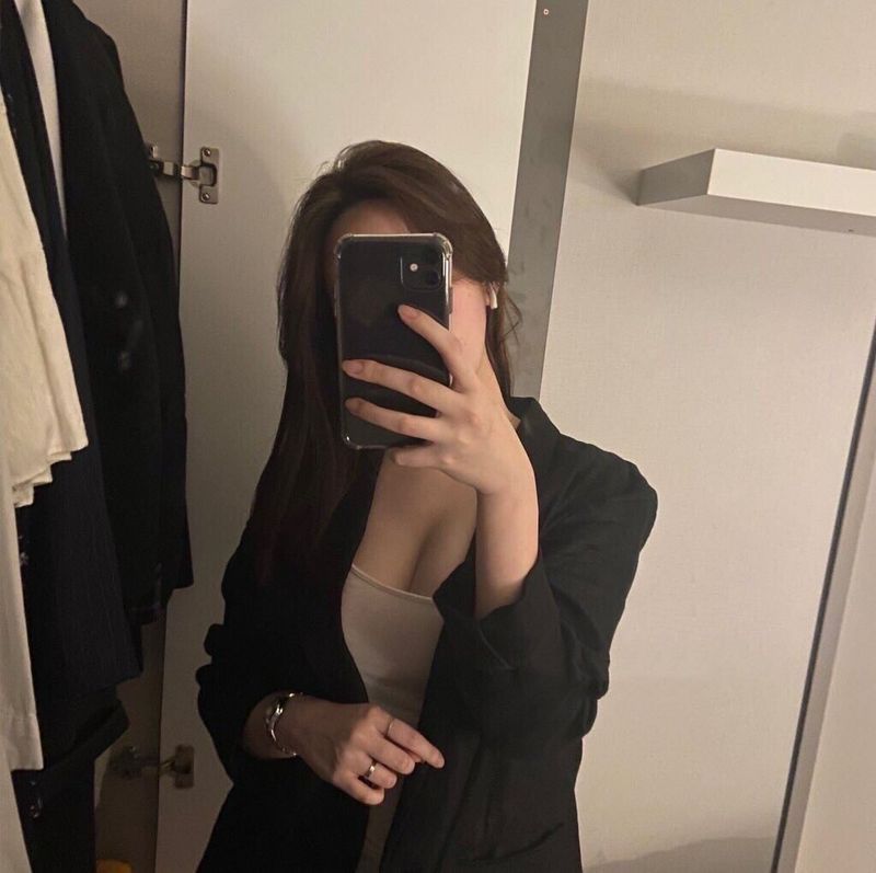 人前温婉淑仪，人后闷骚放荡