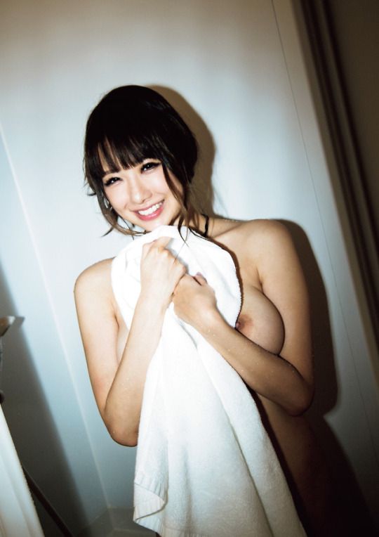 豪乳浴女