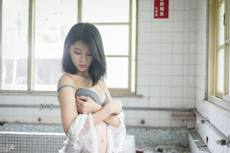美腿高跟鞋外拍BeautifulsweetgirlPeeChang