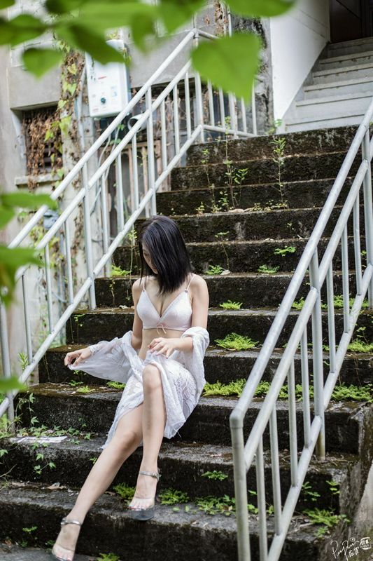 美腿高跟鞋外拍BeautifulsweetgirlPeeChang