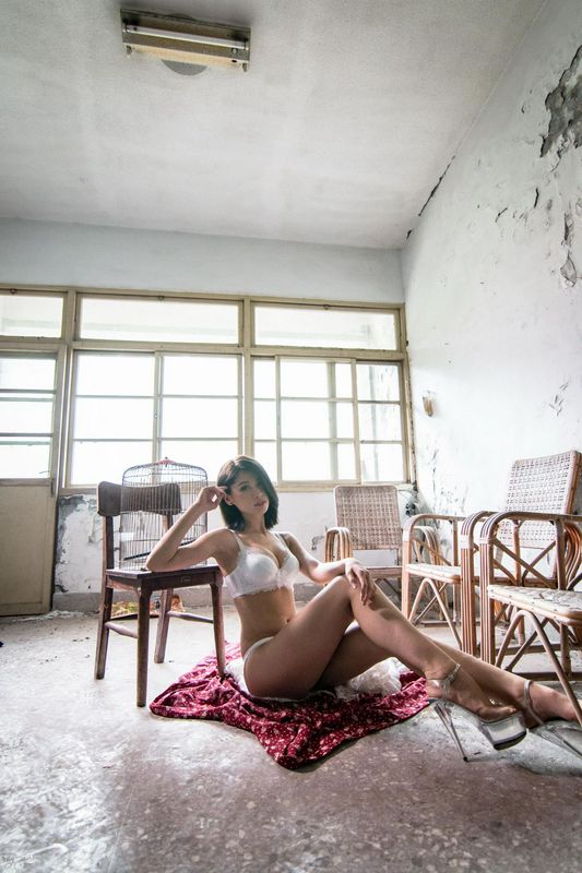 美腿高跟鞋外拍BeautifulsweetgirlPeeChang