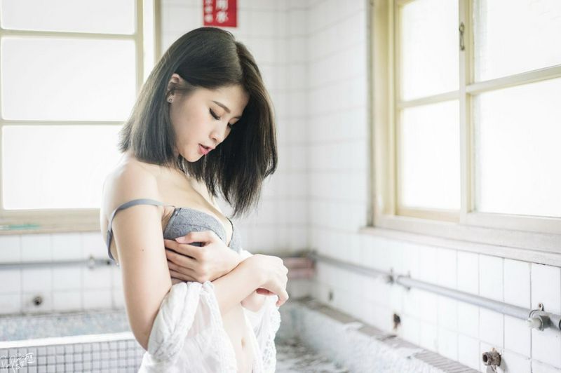 美腿高跟鞋外拍BeautifulsweetgirlPeeChang
