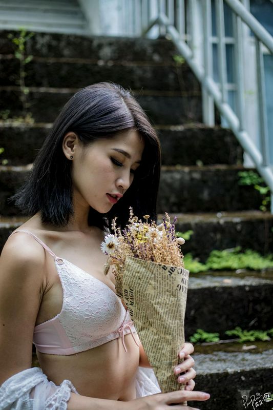 美腿高跟鞋外拍BeautifulsweetgirlPeeChang