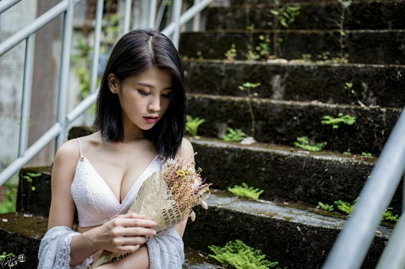 美腿高跟鞋外拍BeautifulsweetgirlPeeChang