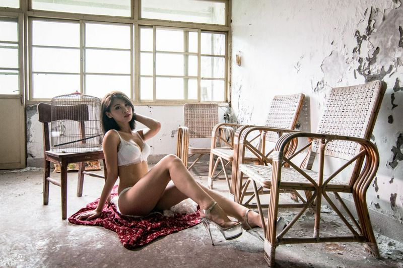 美腿高跟鞋外拍BeautifulsweetgirlPeeChang