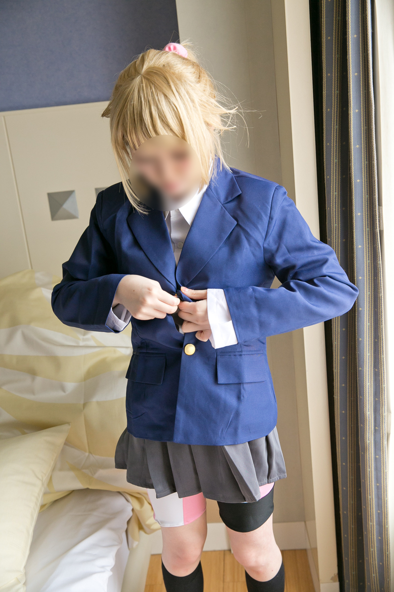 老色批们的最爱，无非就是：幼齿萝莉粉咪咪，吹箫内射嫩屄屄