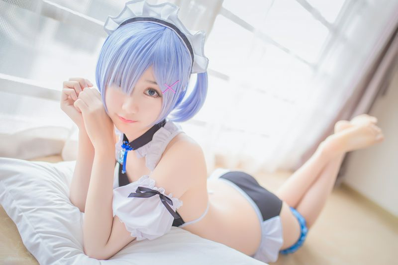 木绵绵蕾姆泳装