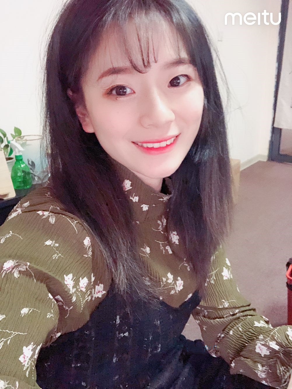 反差美女图片（今日更新）