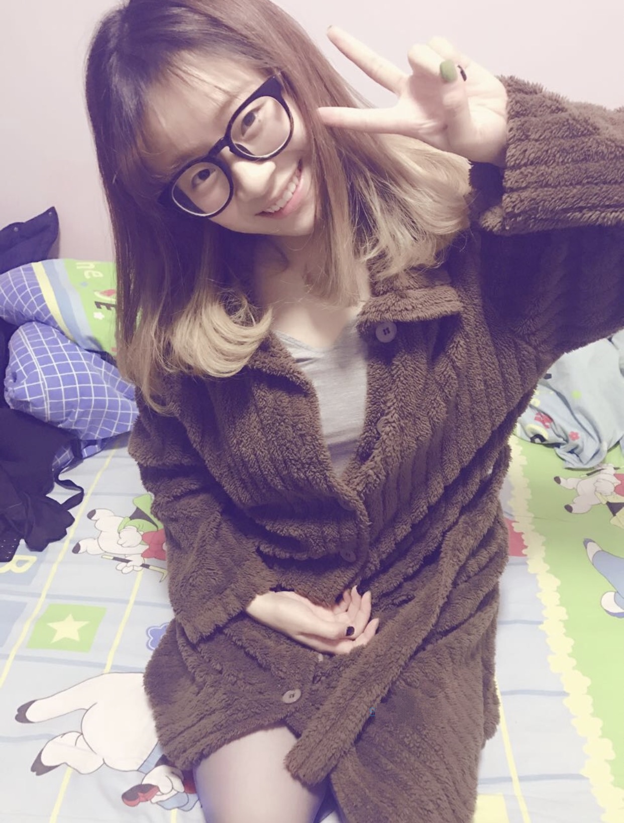 反差美女图片（今日更新）