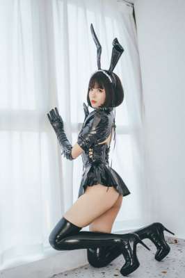 隔壁室友的正妹女友_0