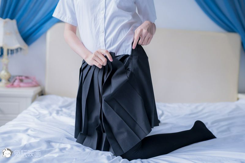 她的骚淫，触动我的心…_0