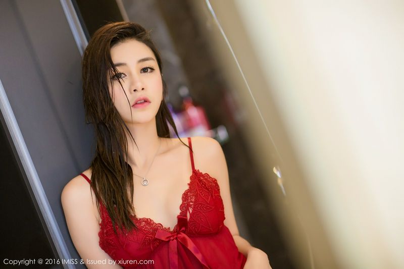 爱上姨妈的巨乳丝袜