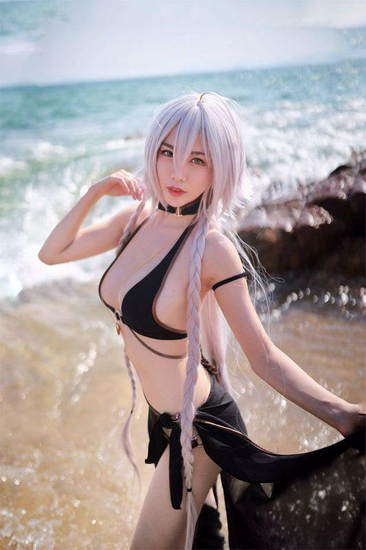 我那人盡可夫的妻子