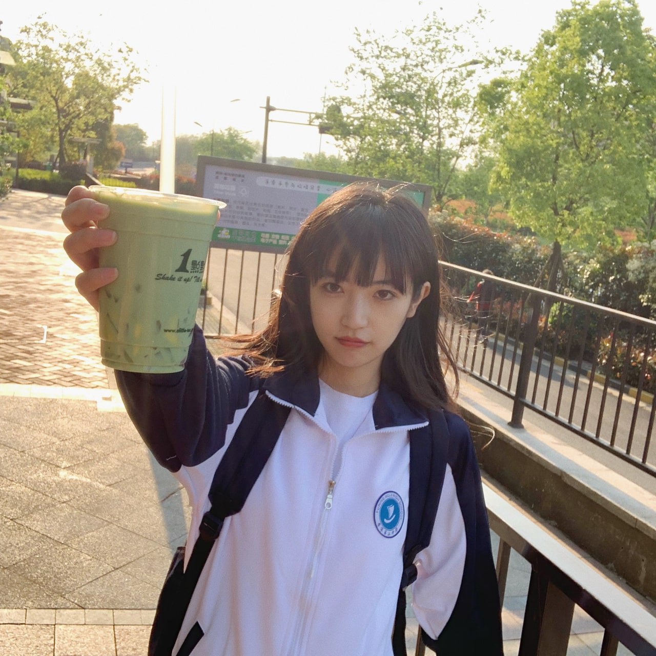护士小姐姐来帮乃们检查身体