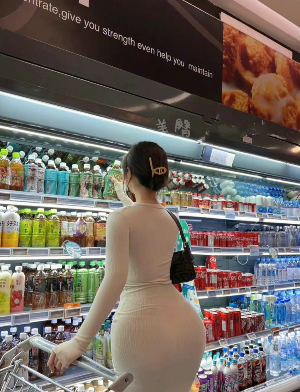 丰乳肥臀的阿狸