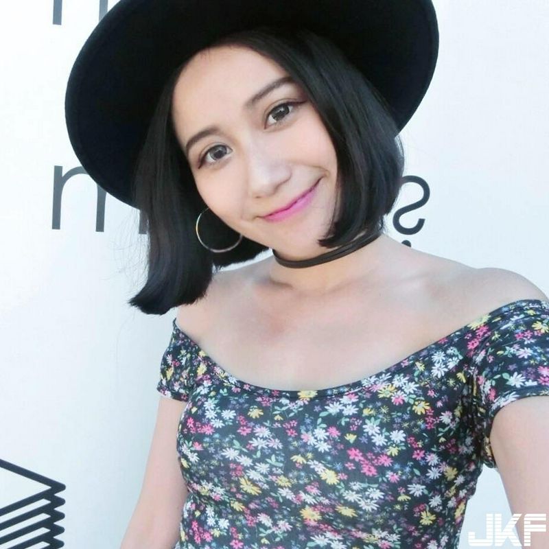 短发正妹ZooeyHuang这身材太不科学了