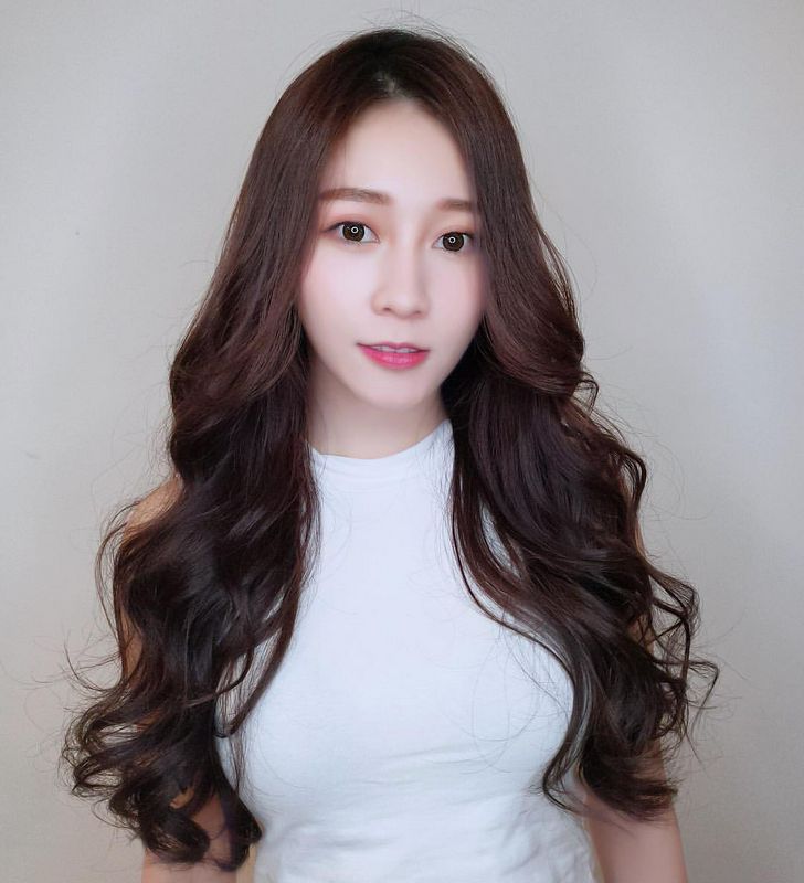 混血正妹筿崎泫镜头下白嫩雪乳奶香四溢
