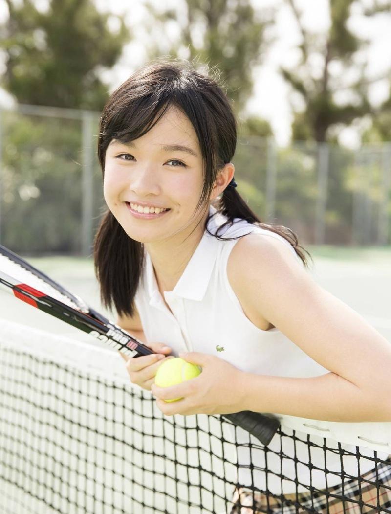 萌妹子百川晴香活力网球时尚写真