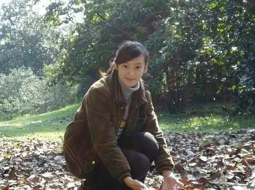民间美女(看多了网红脸，更怀念天涯时代的民间美人了，天然风情撞脸刘亦菲)