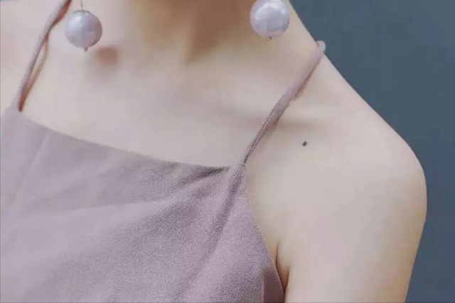 女人私处的毛发,每天脱落几根正常?
