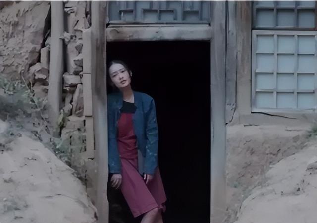 《白鹿原》中最美女人田小娥,她结局凄惨因为什么?漂亮?放荡?