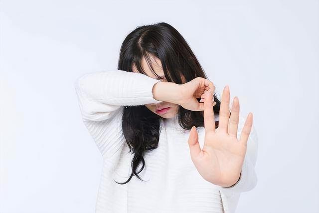 青春期是女孩的“危险期”?三条界限要守住,有女儿的父母多重视