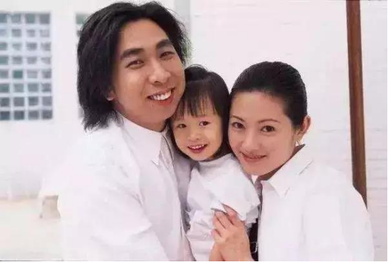 悲哀的李丽珍:出道10年却无奈靠一脱爆红,还被闺蜜插刀前程尽毁