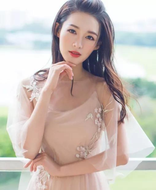 新鲜出炉的十大美女排名,第二名充满异域风情,你认同吗?