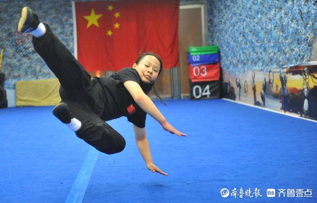 拾光|功夫女孩!11岁德州女孩来济习武7年,武艺精湛